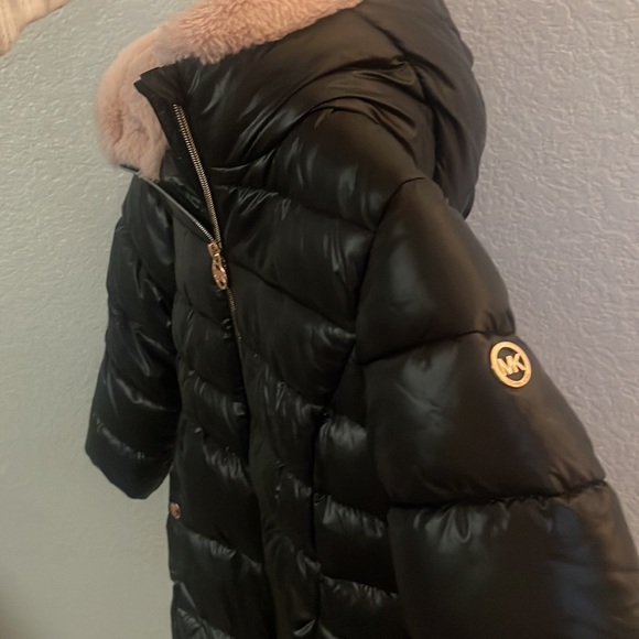 Kids size 7/8 Michael Kors kids jacket very nice in new condition - Picture 4 of 4